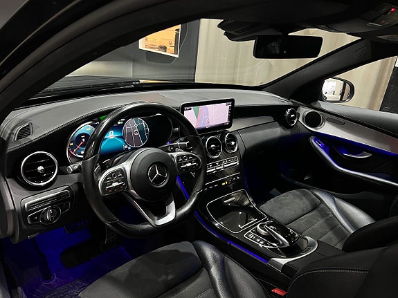 Mercedes-Benz C300 16 of 27