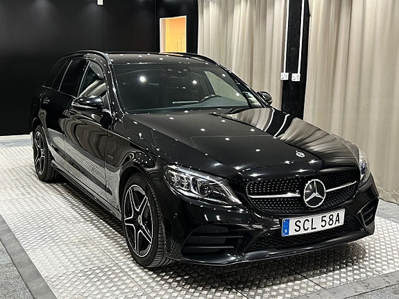 Mercedes-Benz C300 5 of 5