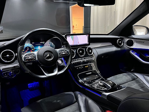 Mercedes-Benz C300 24 of 27