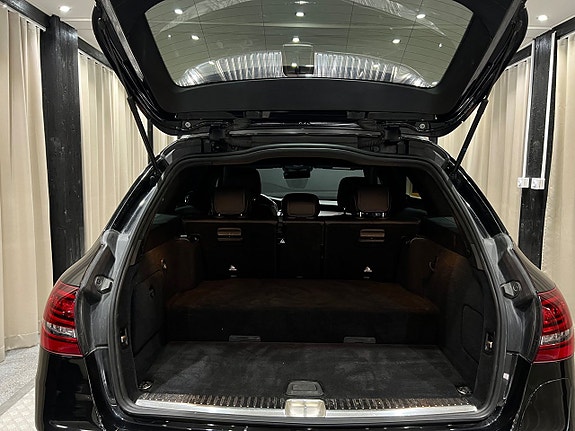 Mercedes-Benz C300 27 of 27