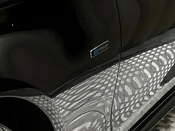 Mercedes-Benz C300 25 of 27