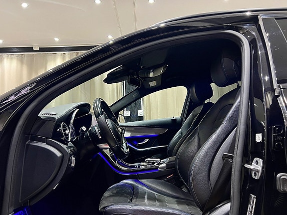 Mercedes-Benz C300 15 of 27
