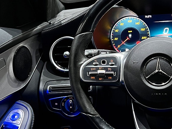Mercedes-Benz C300 23 of 27