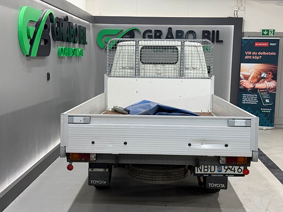 Toyota HiAce Pick-up 4 of 5