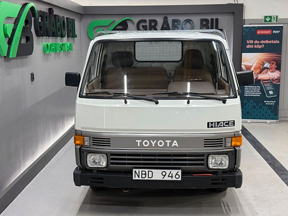 Toyota HiAce Pick-up 7 of 27