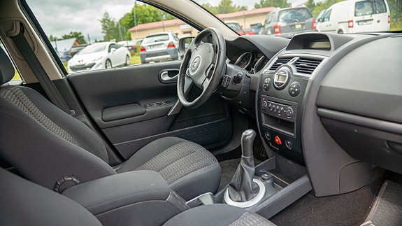 Renault Megane II 9 of 12