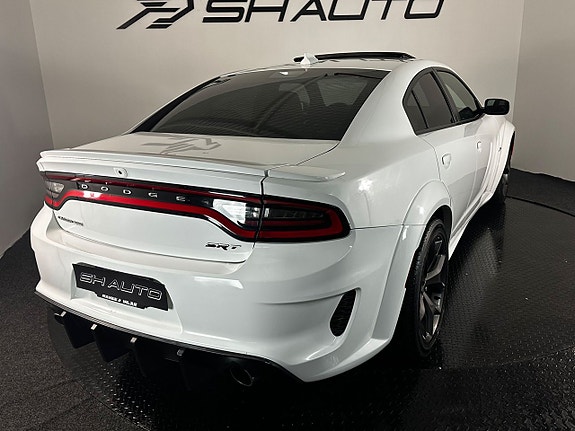 Dodge Charger 7 of 26