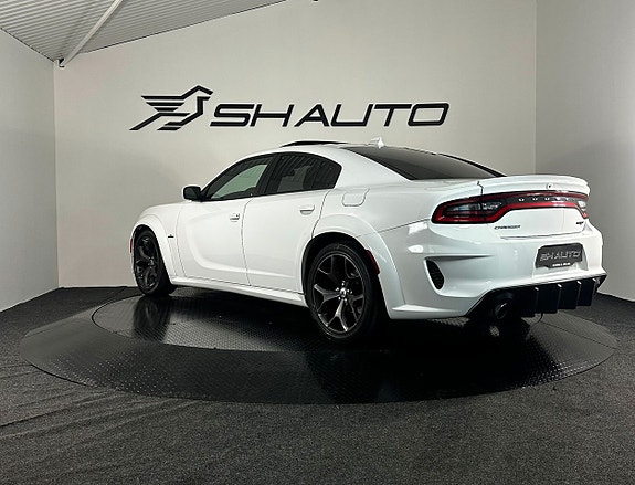 Dodge Charger 9 of 26
