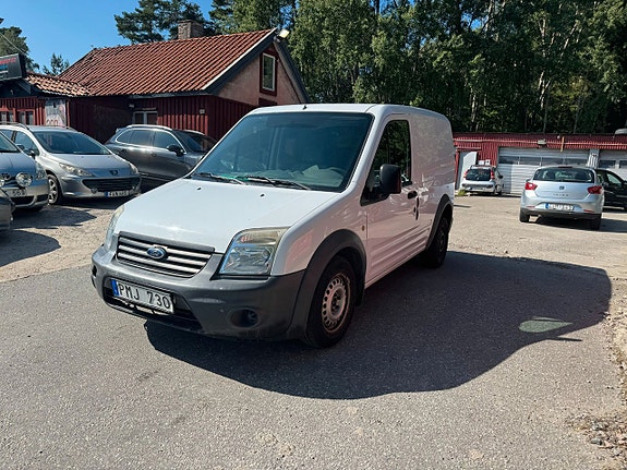 Ford Transit Connect 2 of 5
