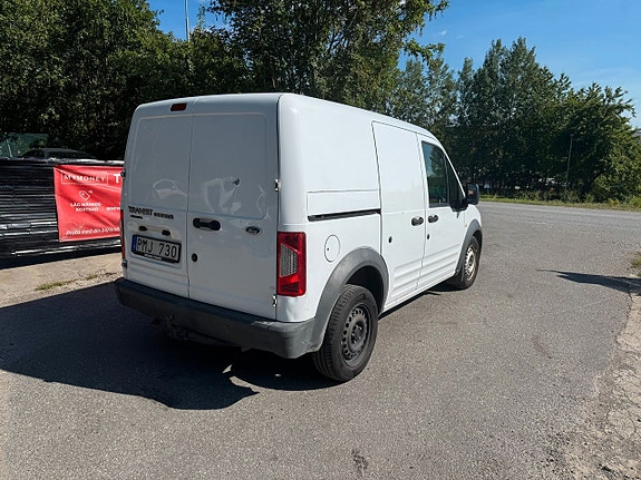 Ford Transit Connect 4 of 5