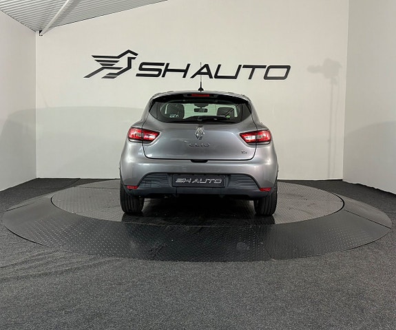 Renault Clio 6 of 18