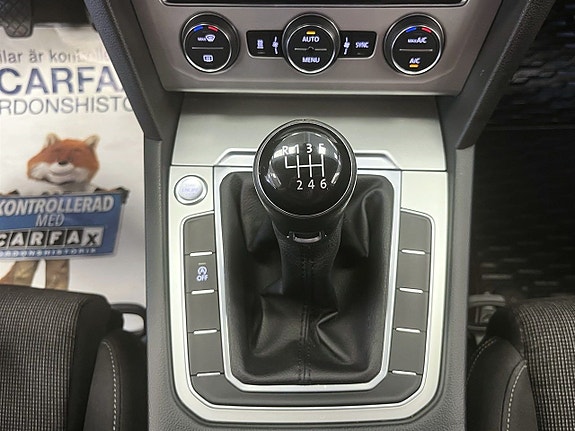 Volkswagen Passat 20 of 26