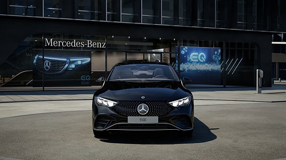 Mercedes-Benz EQE350 8 of 17