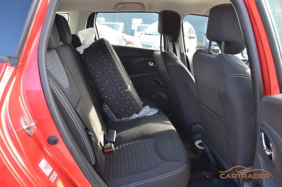 Renault Clio 11 of 14
