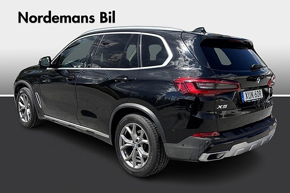 BMW X5 3 of 5