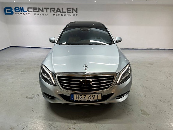 Mercedes-Benz S500 4 of 5