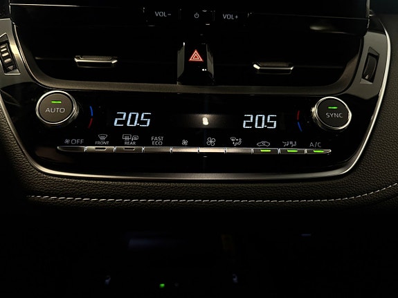 Suzuki Swace 15 of 17