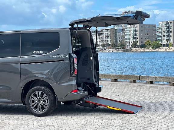Ford Custom Tourneo 19 of 30
