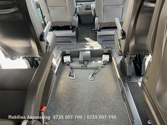 Ford Custom Tourneo 27 of 30