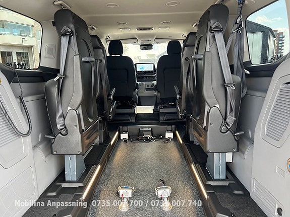 Ford Custom Tourneo 4 of 30