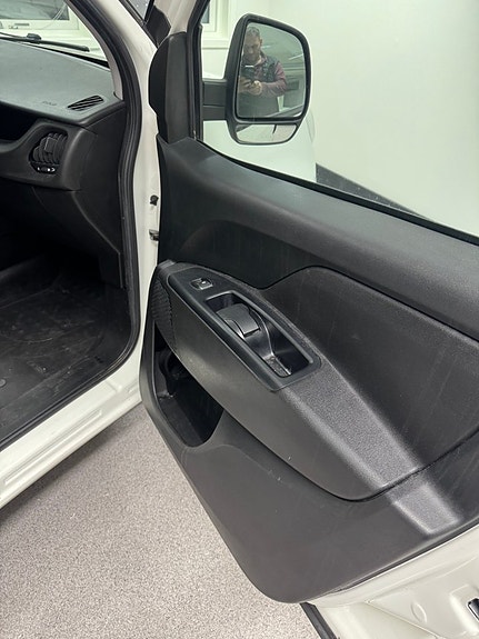 Fiat Doblo 9 of 14