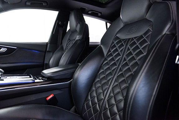 Audi SQ8 9 of 17