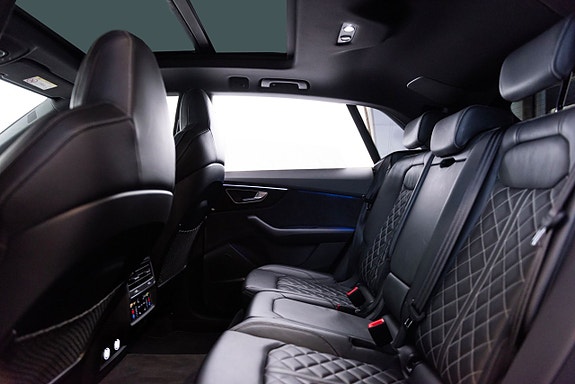 Audi SQ8 14 of 17