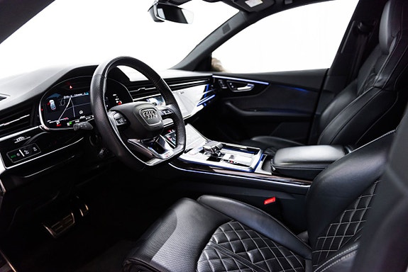 Audi SQ8 8 of 17