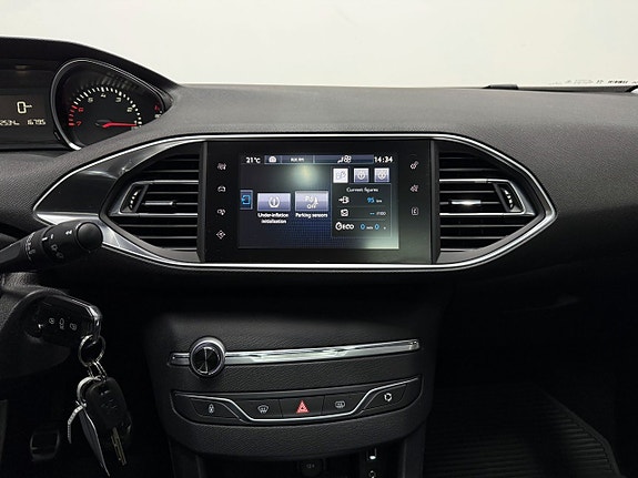 Peugeot 308 16 of 26