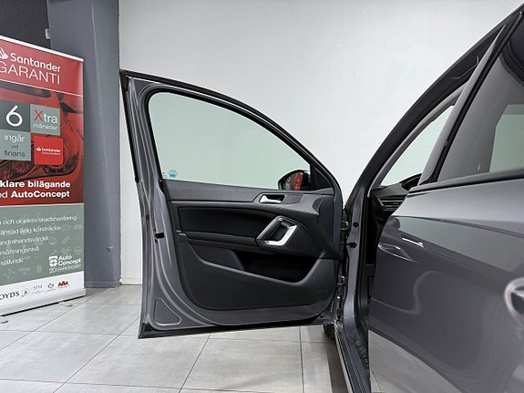 Peugeot 308 8 of 26