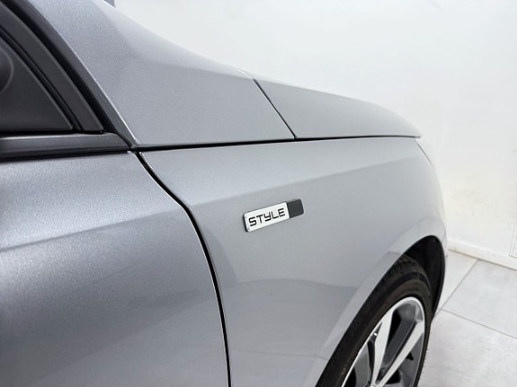 Peugeot 308 22 of 26