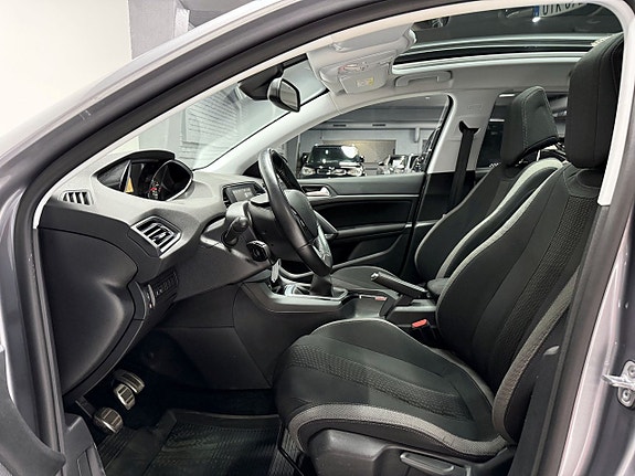 Peugeot 308 10 of 26
