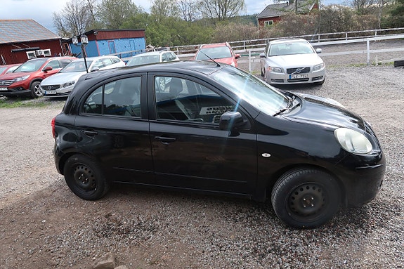 Nissan Micra 2 of 5
