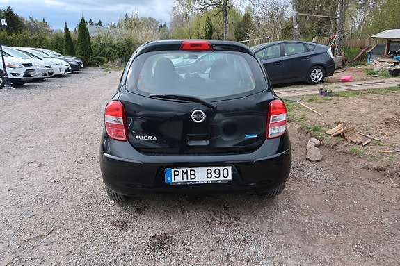 Nissan Micra 4 of 5