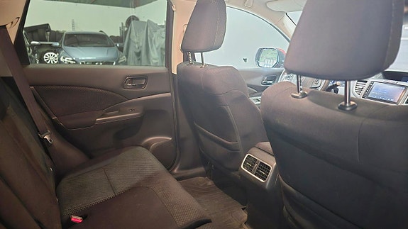 Honda CR-V 13 of 26