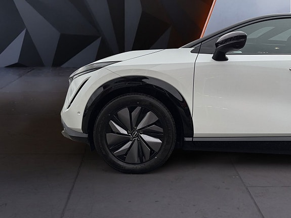 Nissan Ariya 8 of 20