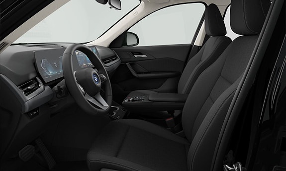 BMW iX1 3 of 5