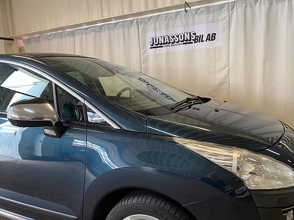 Peugeot 3008 2 of 5