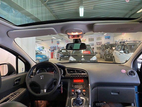 Peugeot 3008 8 of 12