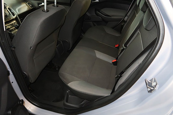 Ford Focus 10 of 17
