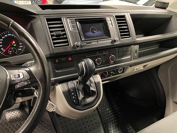 Volkswagen Transporter 6 of 12