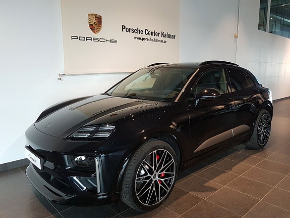 Porsche Macan Turbo 2 of 5
