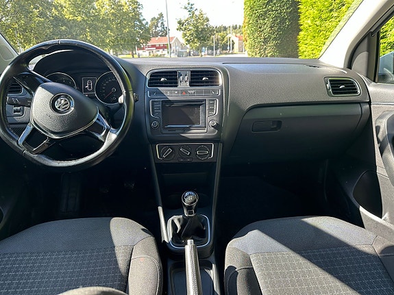 Volkswagen Polo 14 of 18
