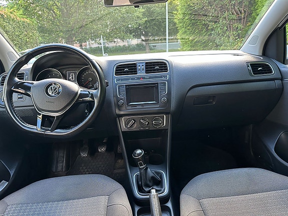 Volkswagen Polo 11 of 18