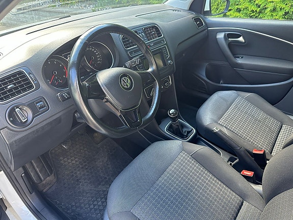 Volkswagen Polo 13 of 18