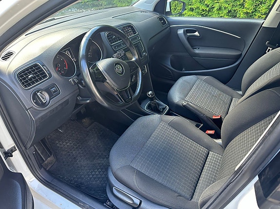Volkswagen Polo 16 of 18