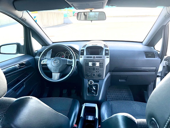 Opel Zafira 9 of 9