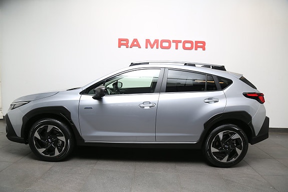 Subaru Crosstrek 2 of 5