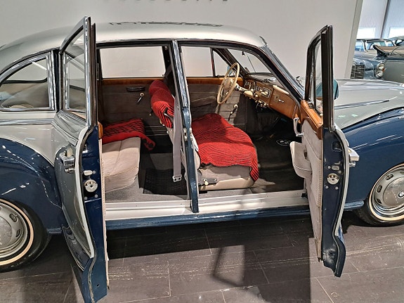 BMW 320 7 of 18