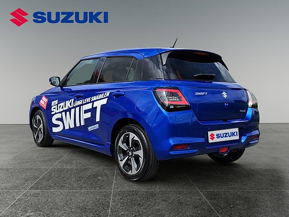 Suzuki Swift 3 of 5